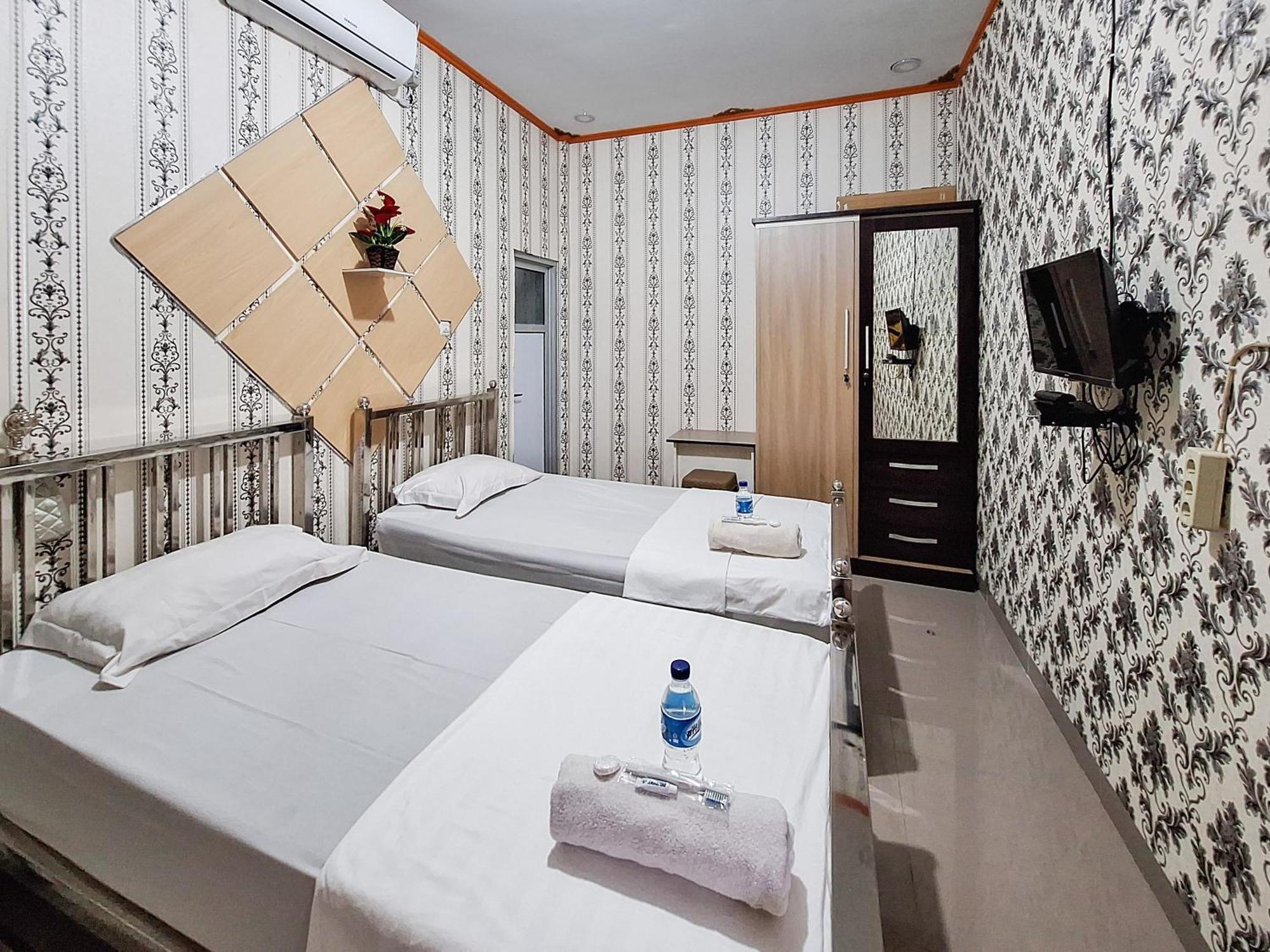 Homestay Sakinah Syariah Mitra Reddoorz 부키팅기 외부 사진